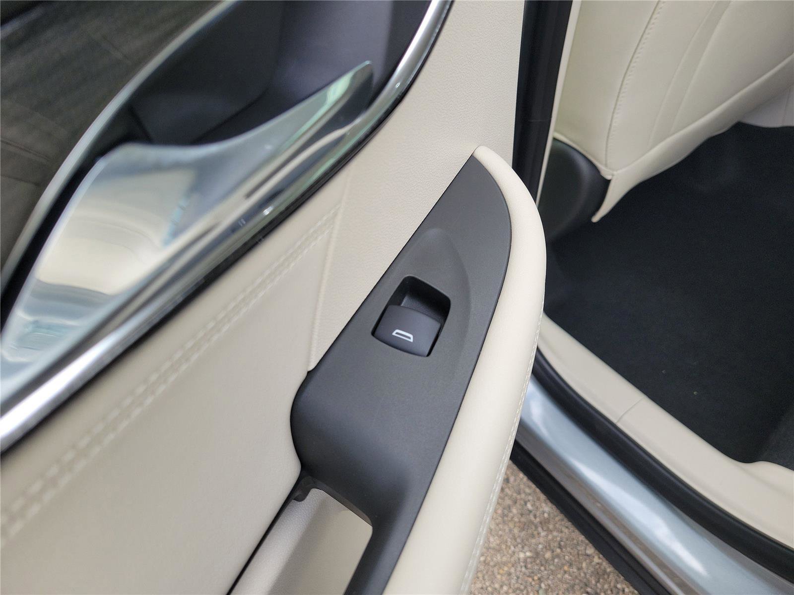 Used 2023 Buick Envision Preferred image 15