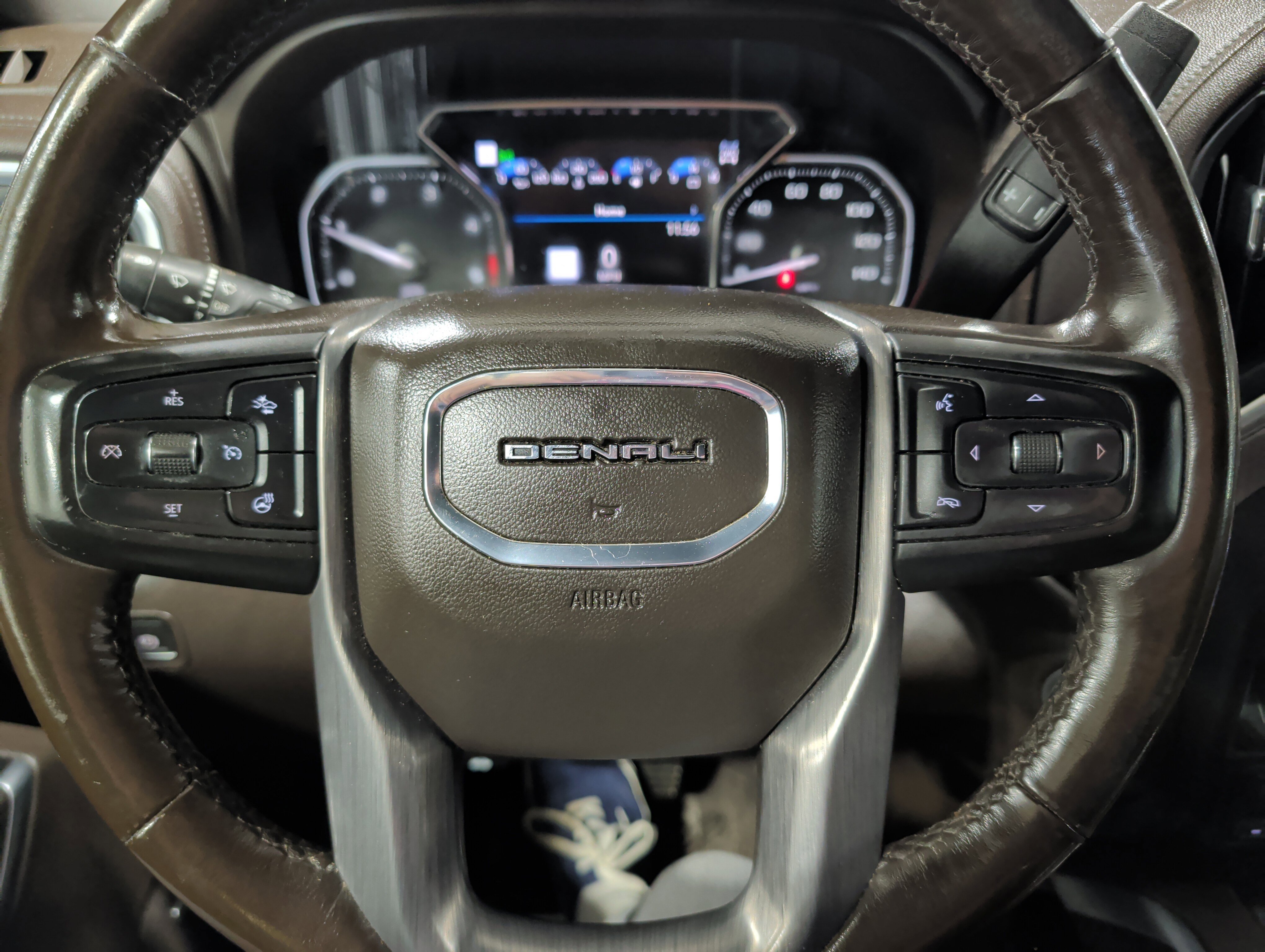 Used 2021 GMC Sierra 2500 Denali w/ Technology Package image 9