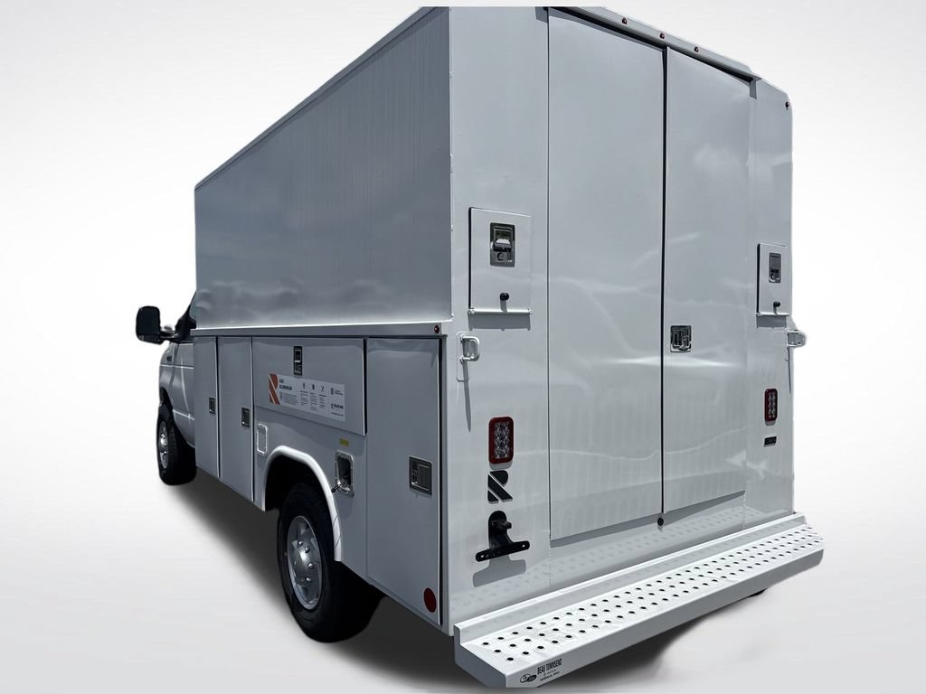 New 2025 Ford E-350 and Econoline 350 Super Duty w/ Power Equipment Group RWD image 9