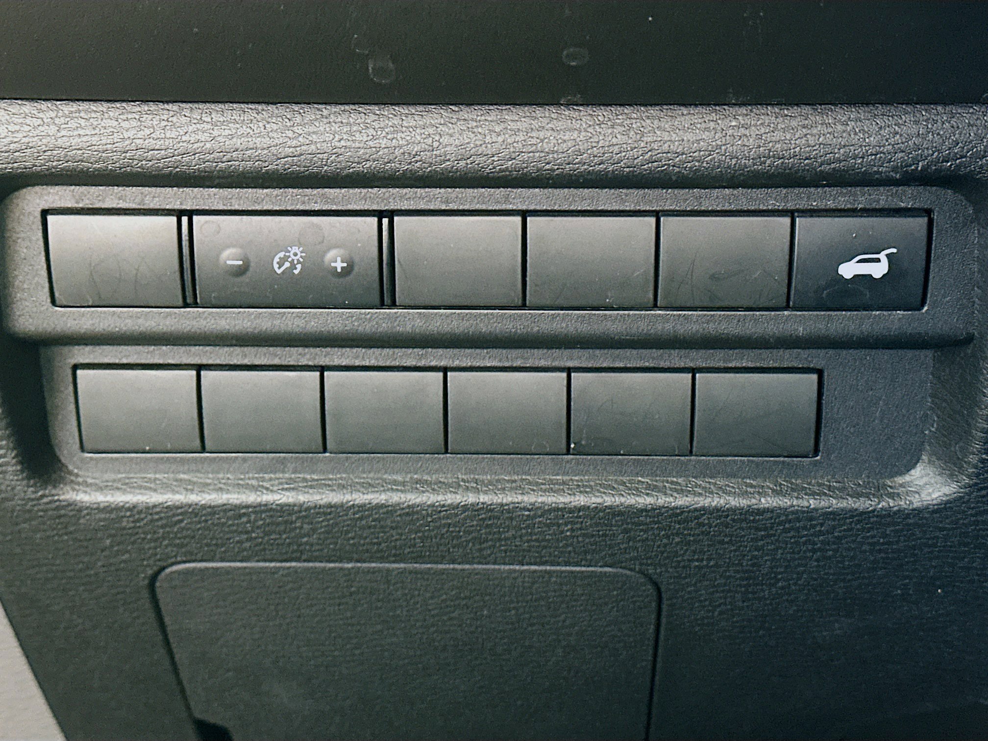 Used 2024 Mitsubishi Outlander SE image 17