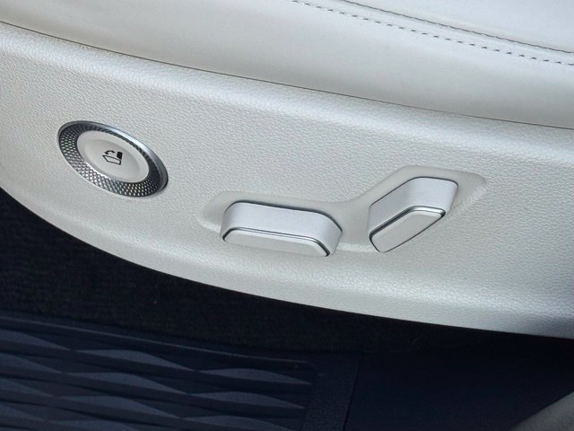 Certified 2025 Genesis GV80 3.5T Prestige AWD/4WD image 40