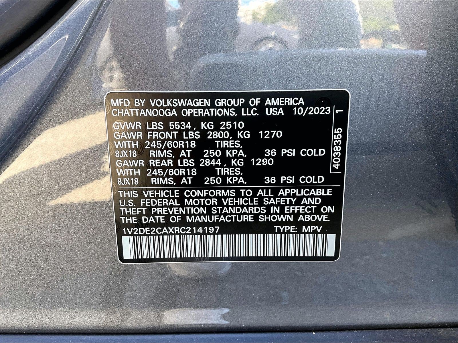 Certified 2024 Volkswagen Atlas Cross Sport SE FWD image 32