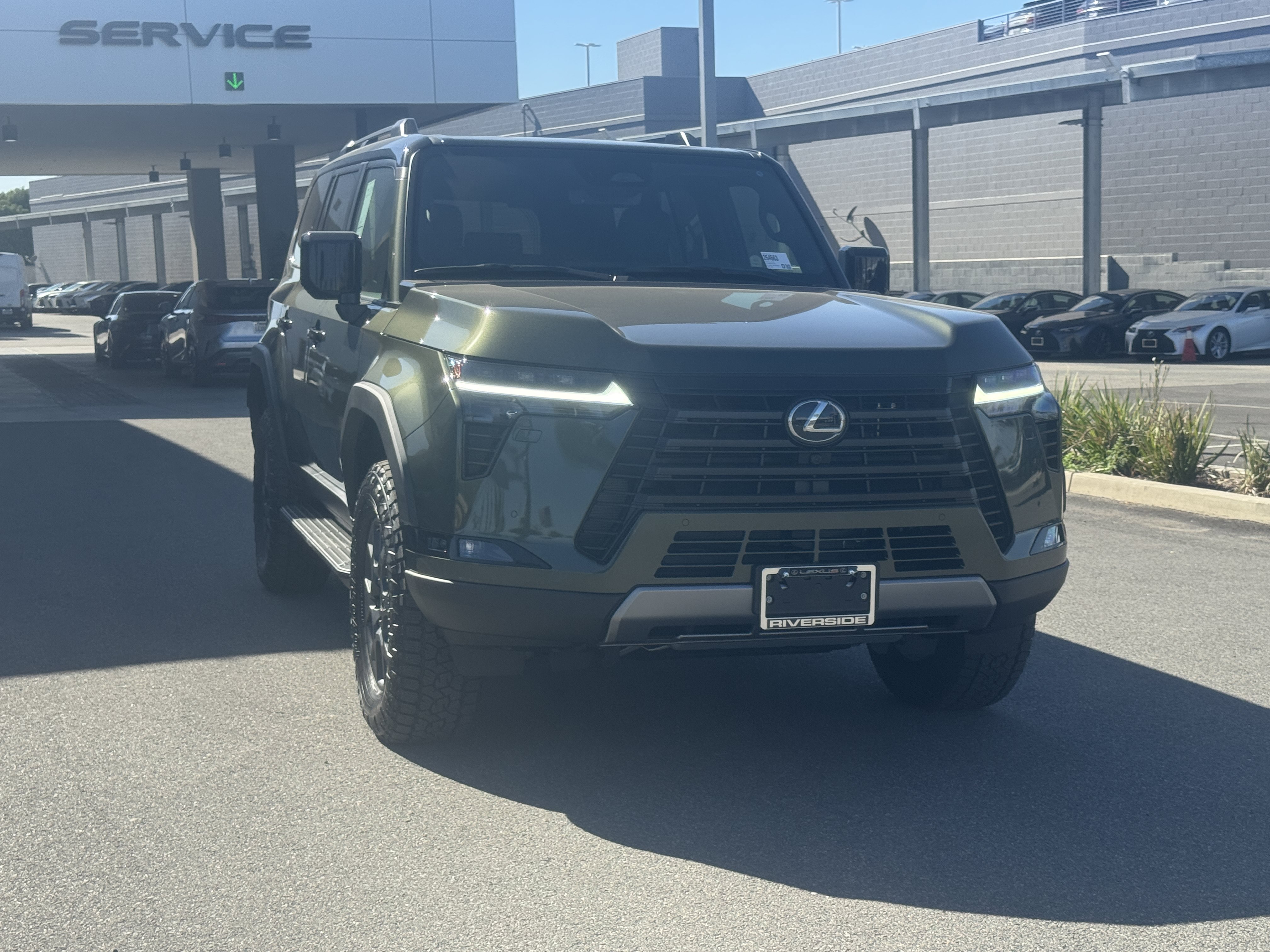 New 2026 Lexus GX 550 AWD/4WD image 2