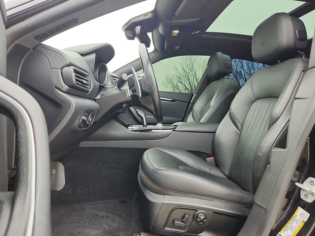 Used 2019 Maserati Levante image 4