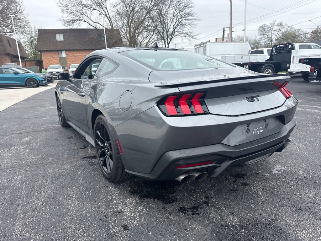 Used 2025 Ford Mustang GT Premium RWD image 11