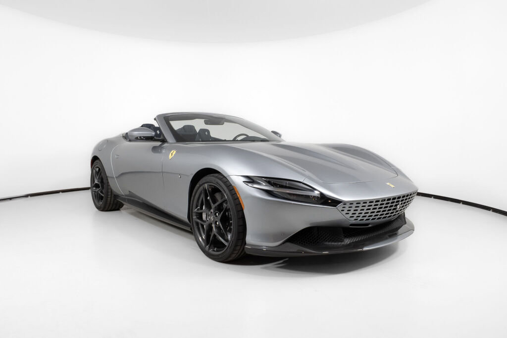 Used 2025 Ferrari Roma Spider image 11