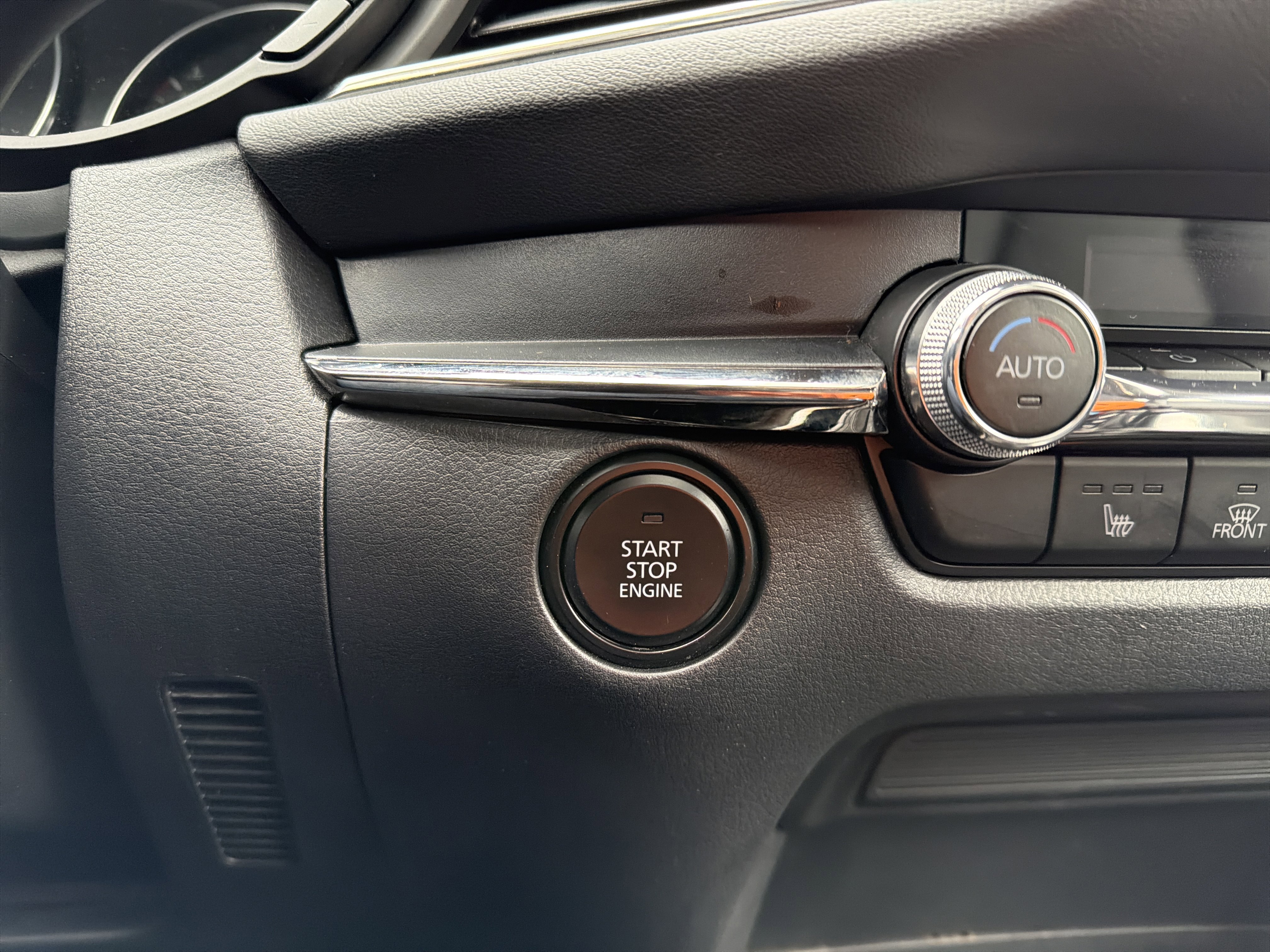 Certified 2023 MAZDA CX-30 AWD 2.5 S w/ Premium Package image 17