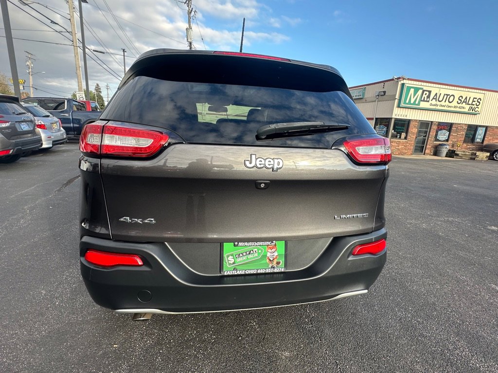 Used 2015 Jeep Cherokee Limited image 11