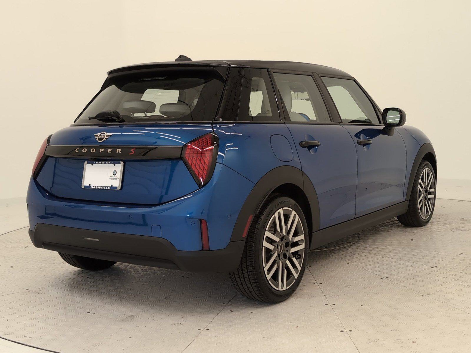 Certified 2025 MINI Cooper S image 8