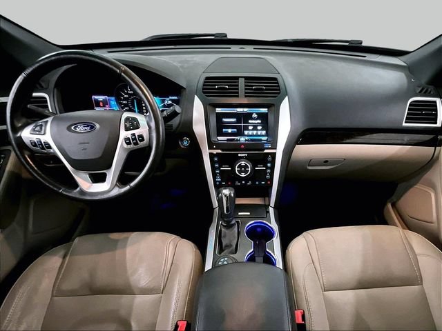 Used 2015 Ford Explorer Limited w/ Equipment Group 302A AWD/4WD image 15