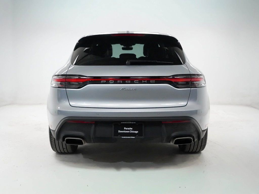Certified 2025 Porsche Macan image 11