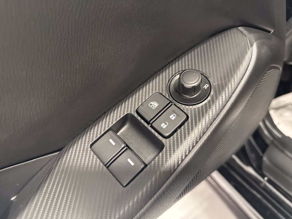 Used 2024 MAZDA MX-5 Miata Sport RWD image 30