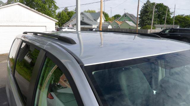 Used 2010 Chrysler Town & Country LX w/ Entertainment Group #1 FWD image 4