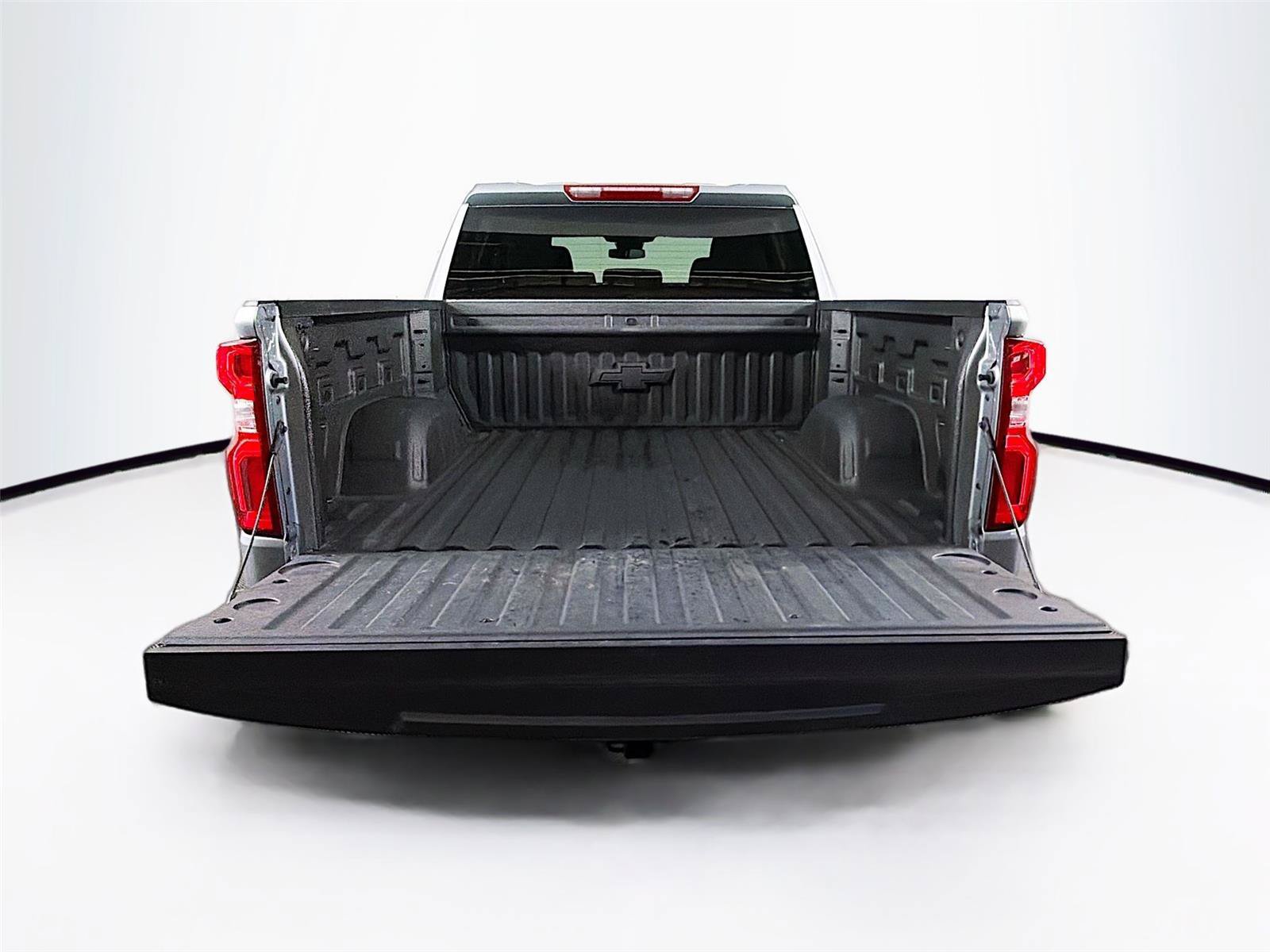 Used 2025 Chevrolet Silverado 1500 RST w/ Dark Appearance Package AWD/4WD image 14