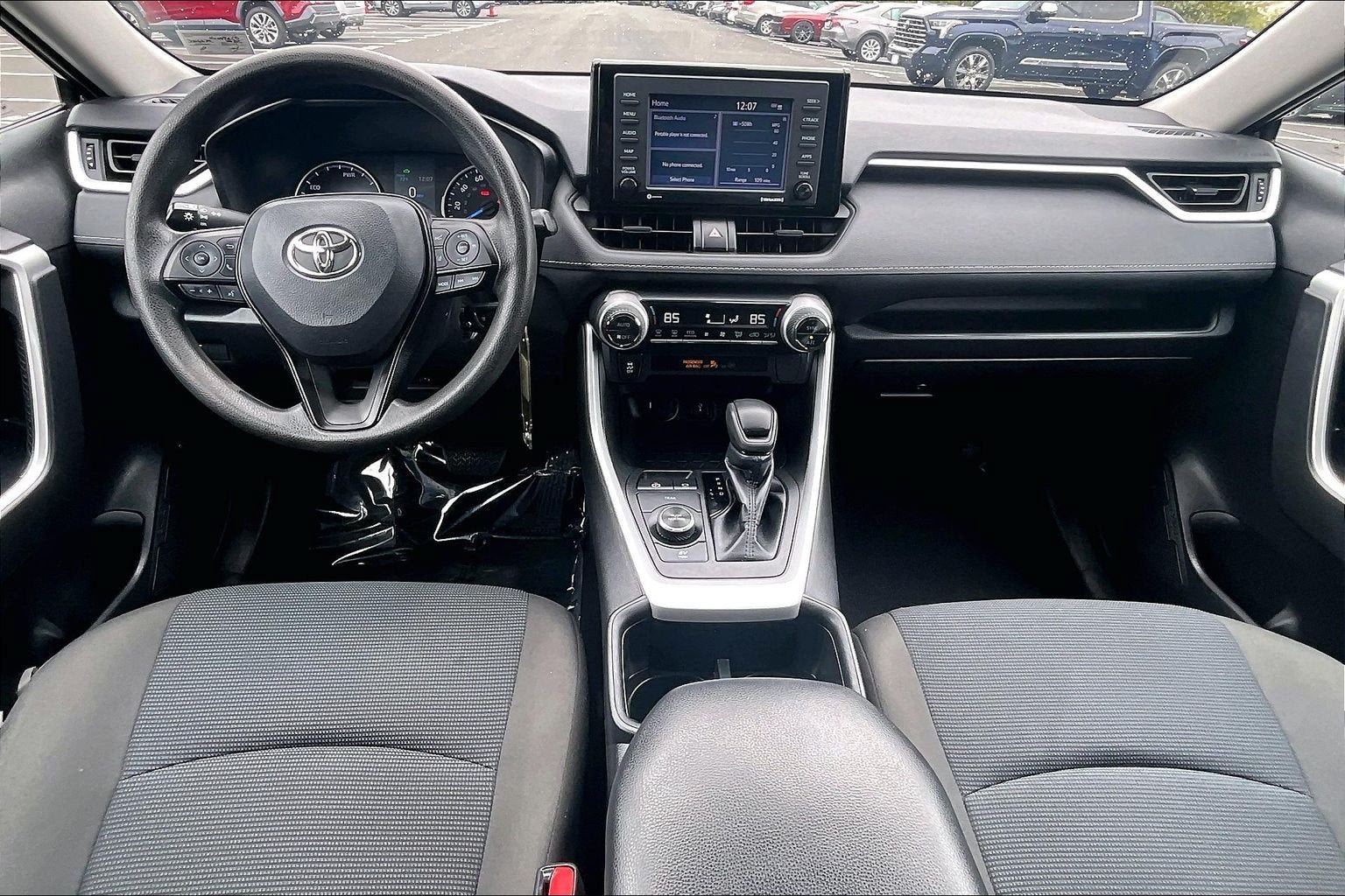 Used 2022 Toyota RAV4 LE AWD/4WD image 14