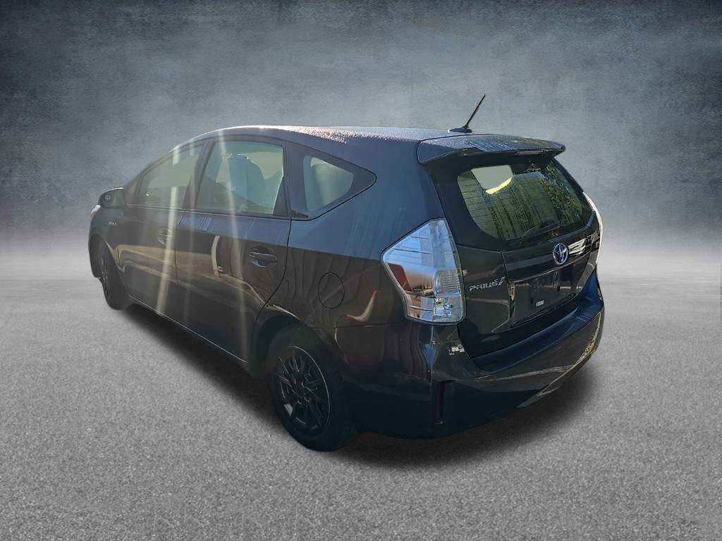 Used 2014 Toyota Prius V Three FWD image 5
