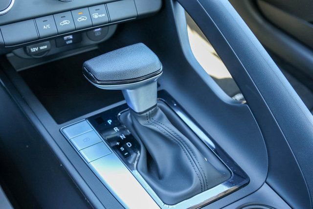 New 2026 Hyundai Elantra SE image 16