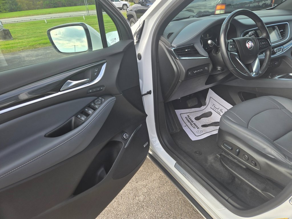 Used 2024 Buick Enclave Premium image 6