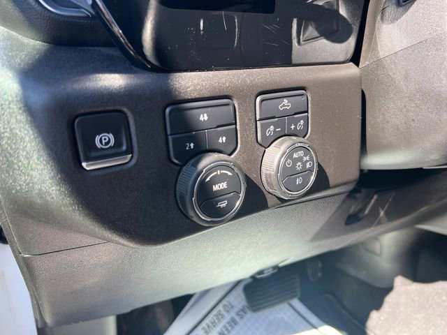 Used 2025 Chevrolet Silverado 2500 LT w/ Convenience Package image 23