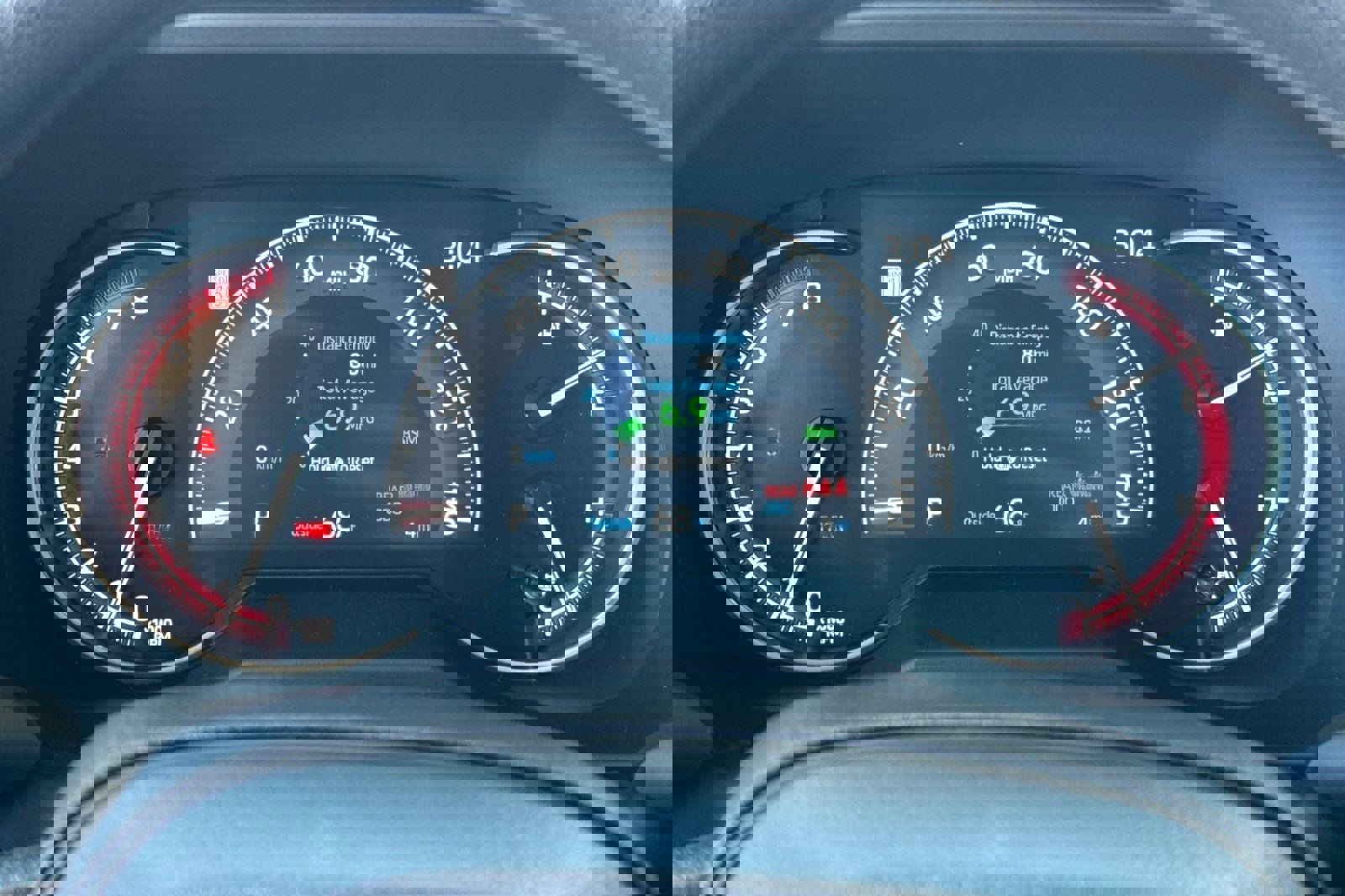 New 2025 Toyota RAV4 XLE image 30