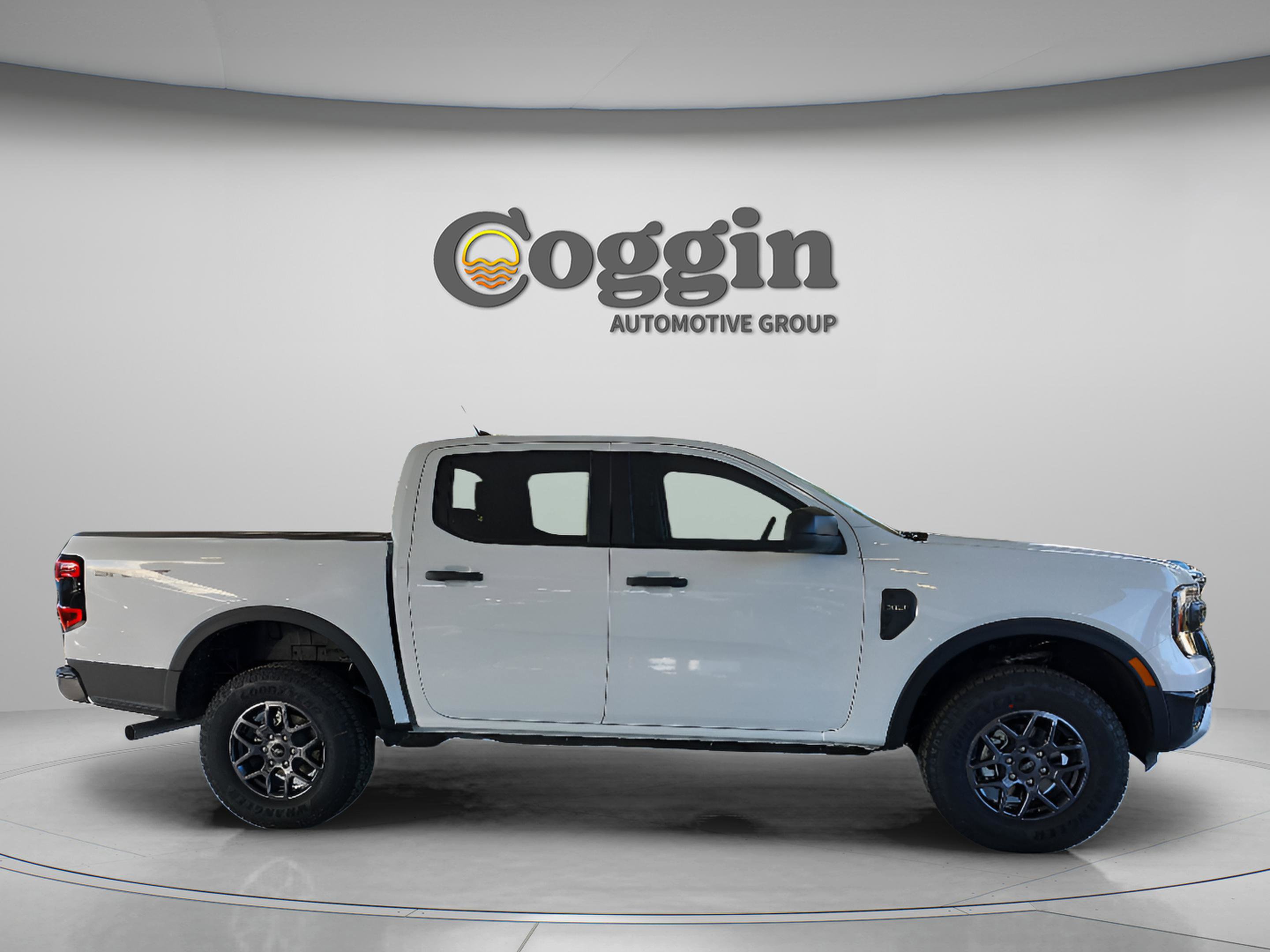 New 2025 Ford Ranger XLT w/ Trailer Tow Package RWD image 7