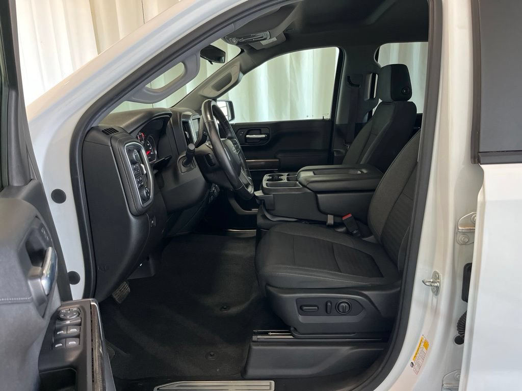 Used 2020 Chevrolet Silverado 1500 RST AWD/4WD image 3