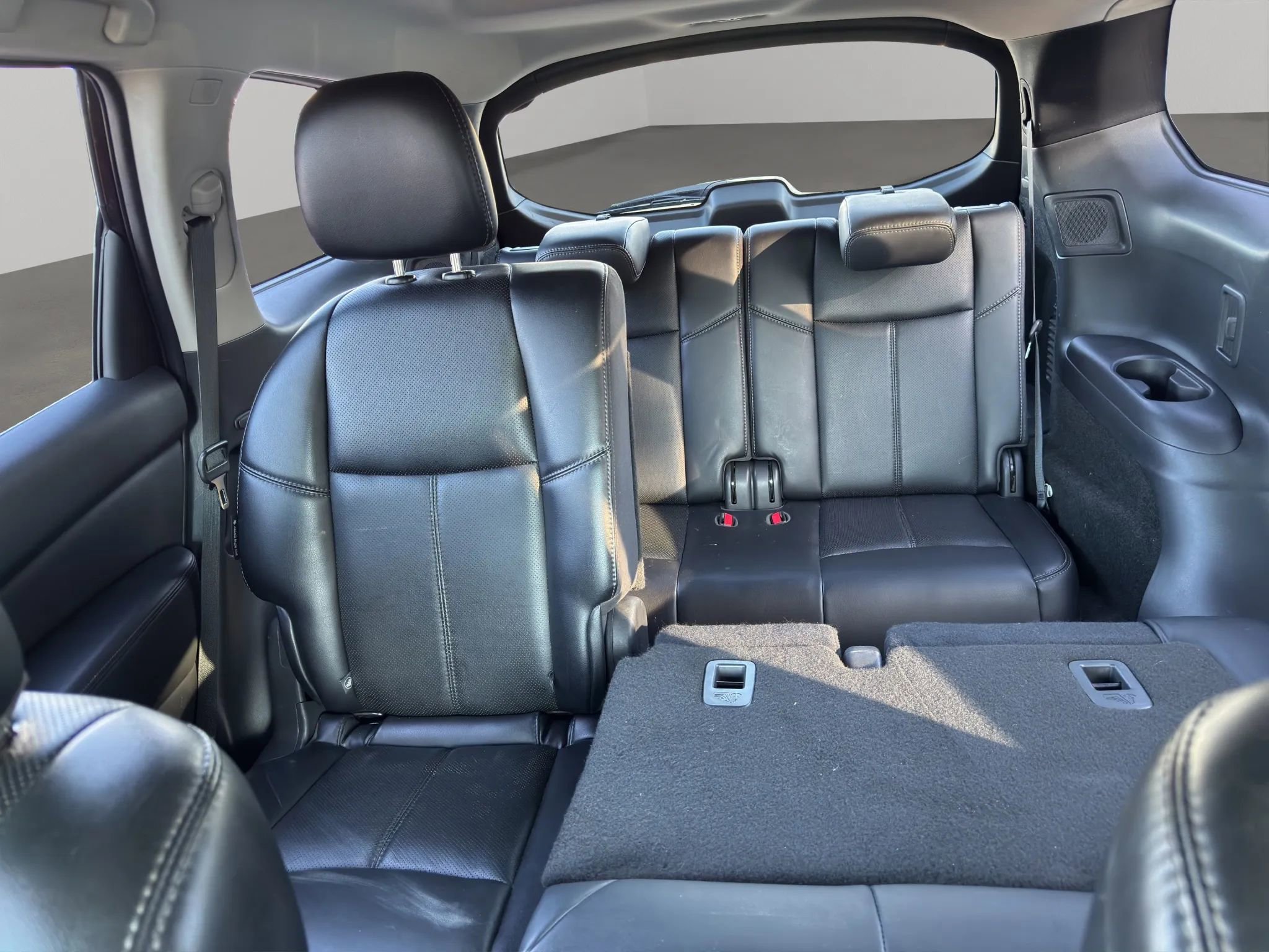 Used 2019 Nissan Pathfinder Platinum image 13