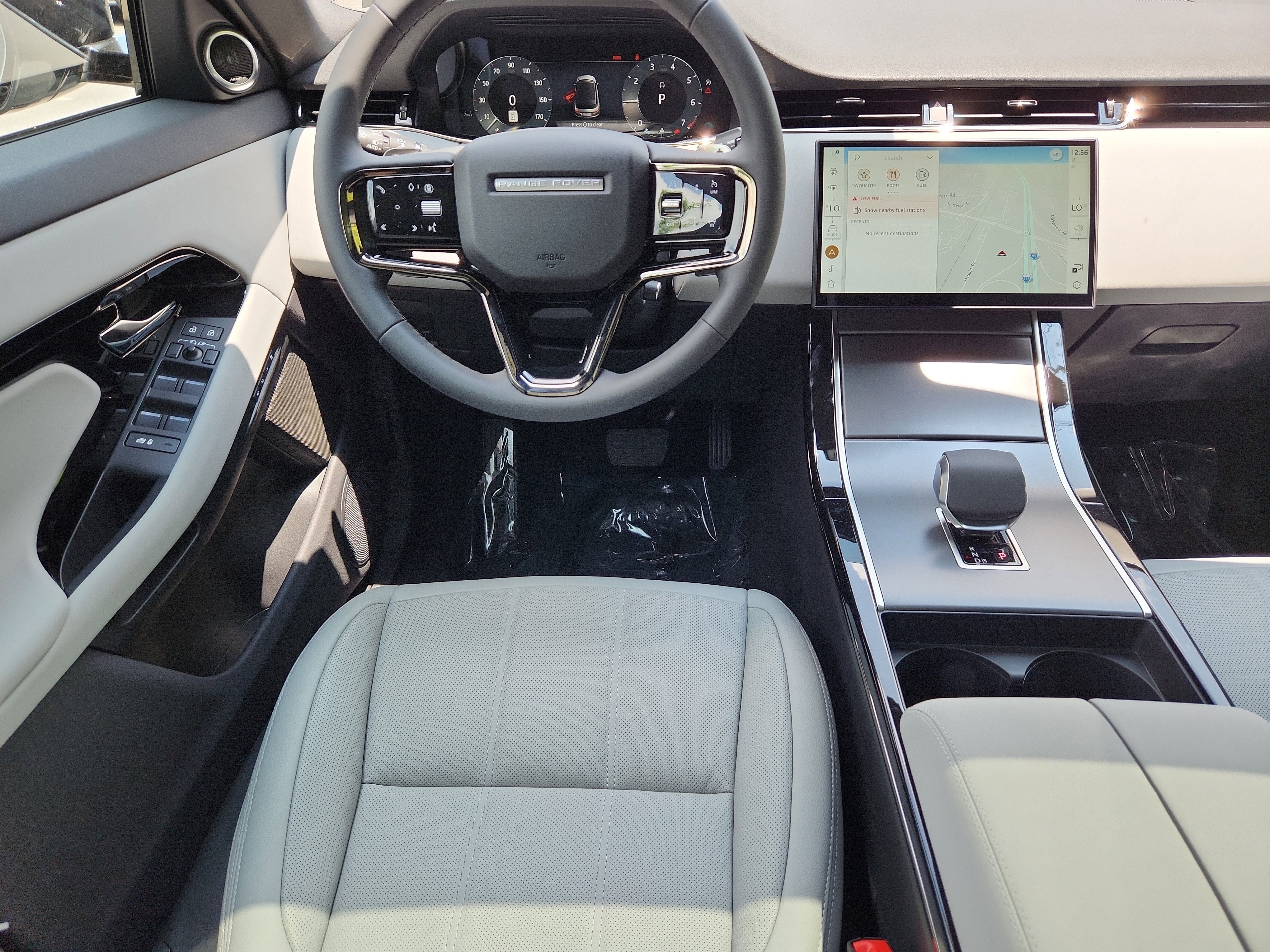 New 2026 Land Rover Range Rover Evoque S image 4