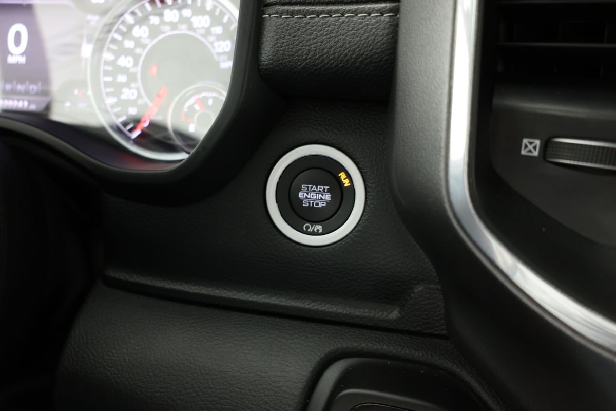 Used 2023 RAM 1500 Laramie AWD/4WD image 19