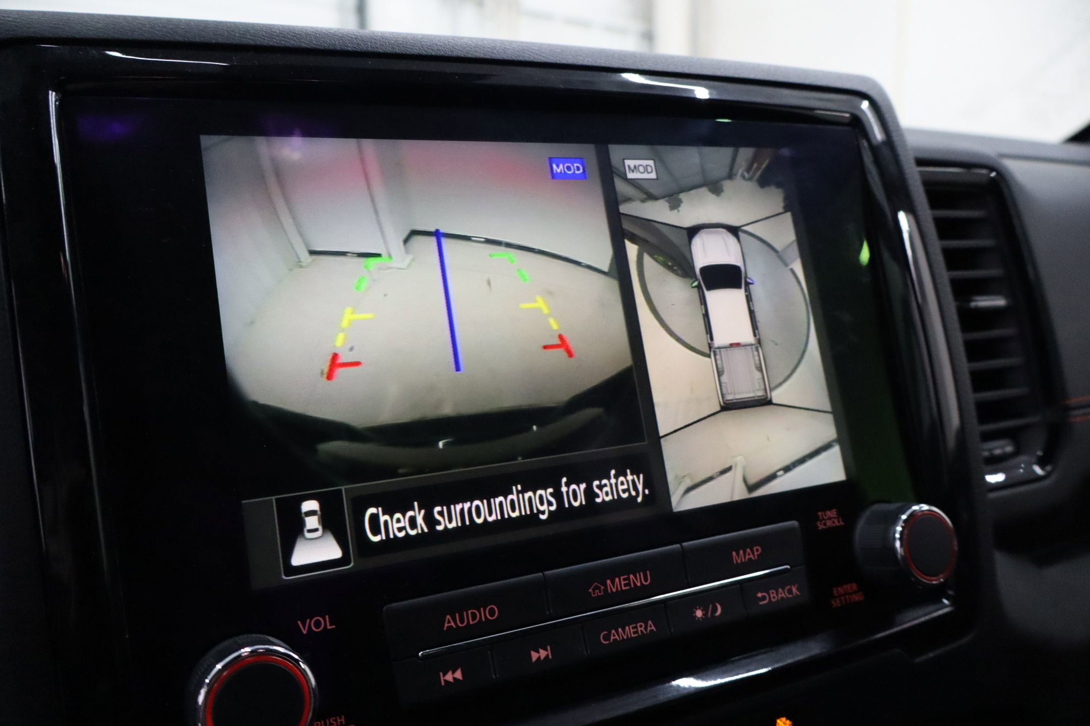 Used 2023 Nissan Frontier PRO-4X w/ Pro Convenience Package image 17