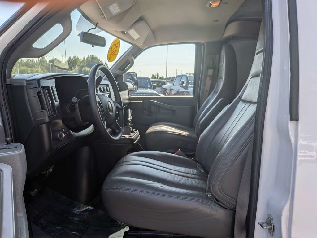Used 2025 Chevrolet Express 2500 Extended w/ Driver Convenience Package RWD image 19