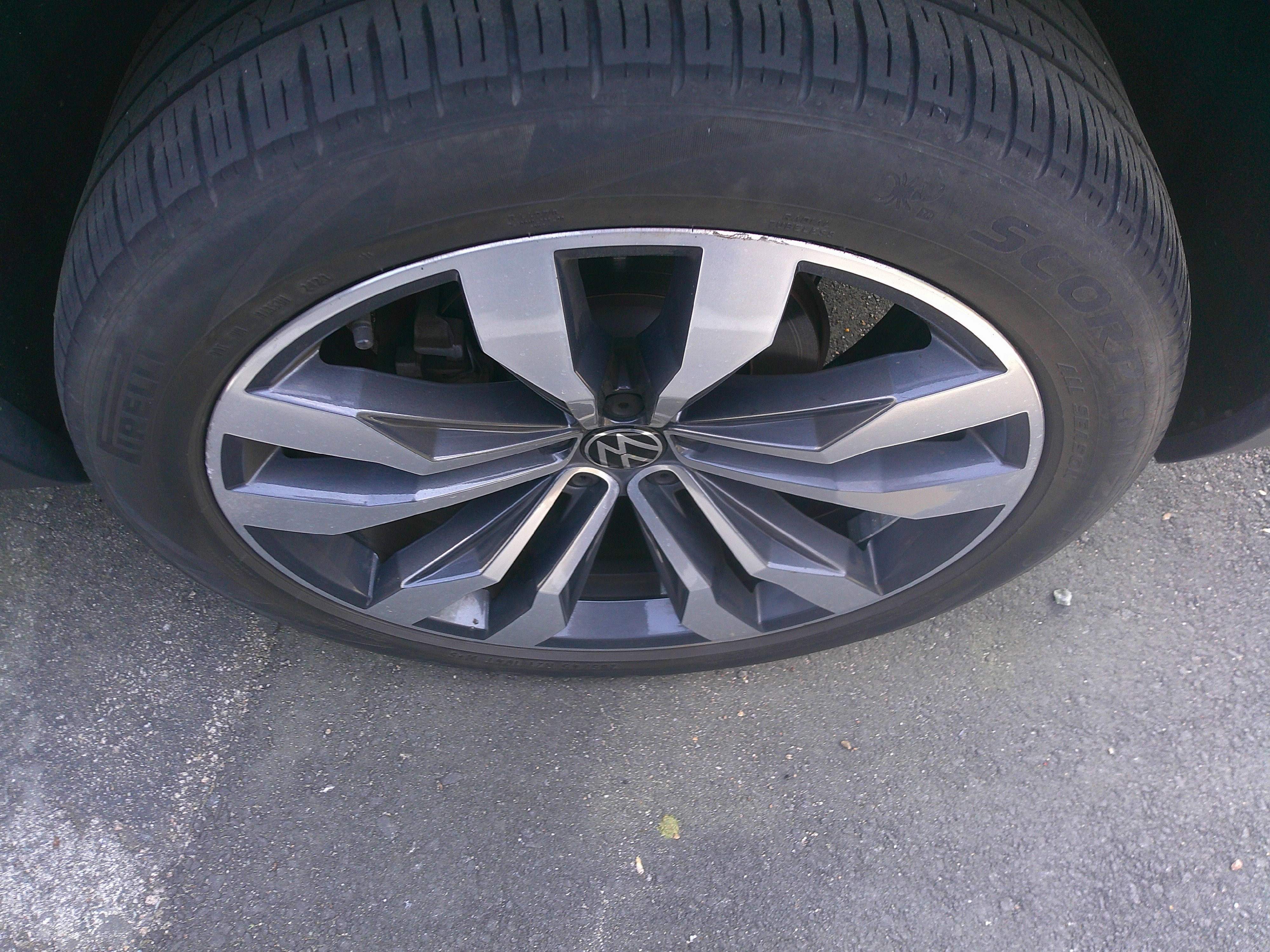 Used 2022 Volkswagen Atlas SEL Premium image 10