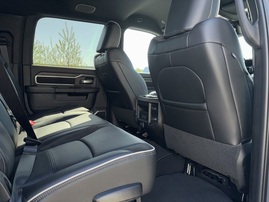 New 2026 RAM 2500 Laramie AWD/4WD image 13