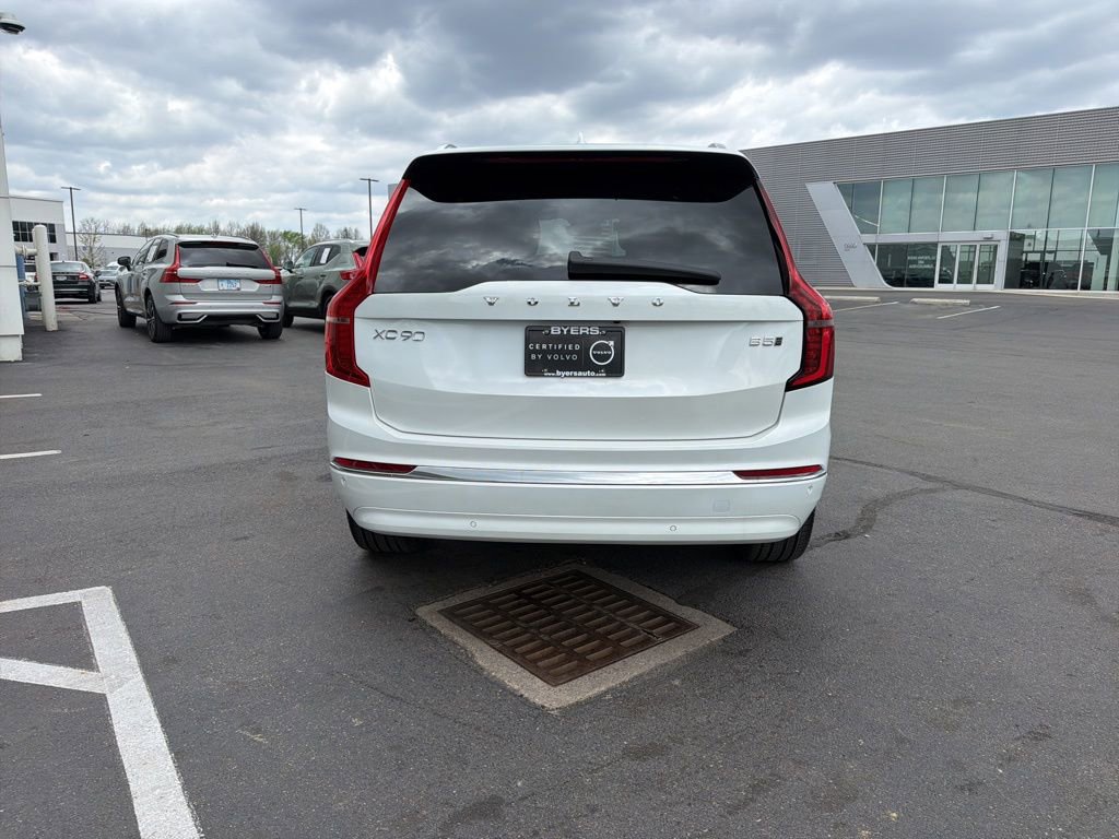 Certified 2025 Volvo XC90 B5 Plus image 3