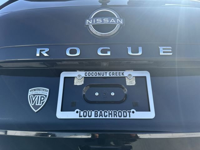 Used 2023 Nissan Rogue SV image 14