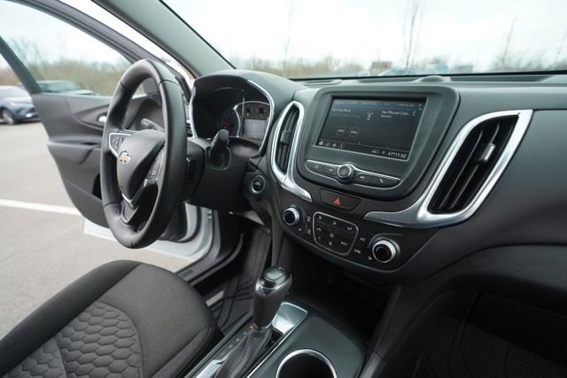 Used 2021 Chevrolet Equinox LT image 32
