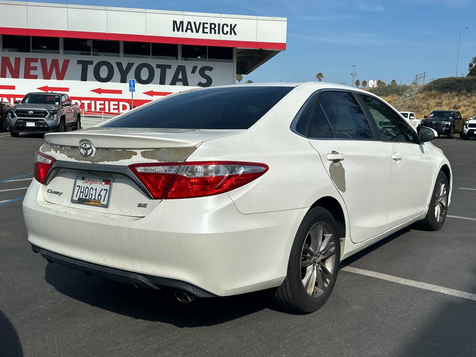 Used 2015 Toyota Camry SE FWD image 3