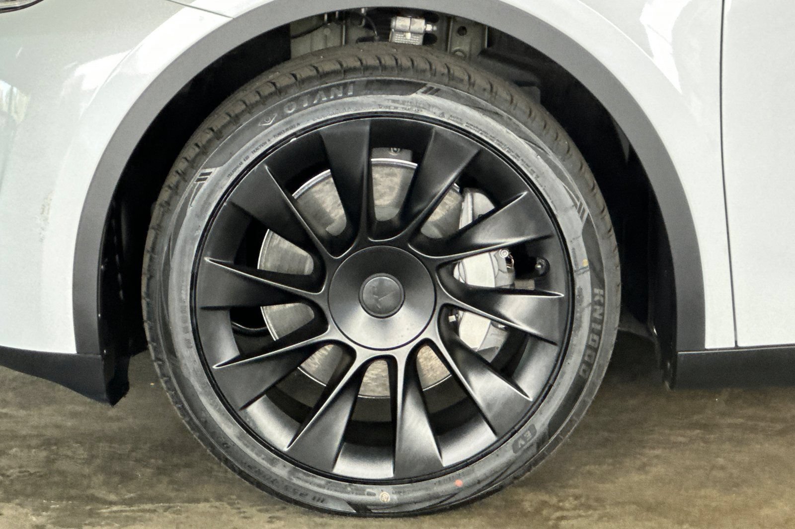Used 2023 Tesla Model Y Long Range AWD/4WD image 22