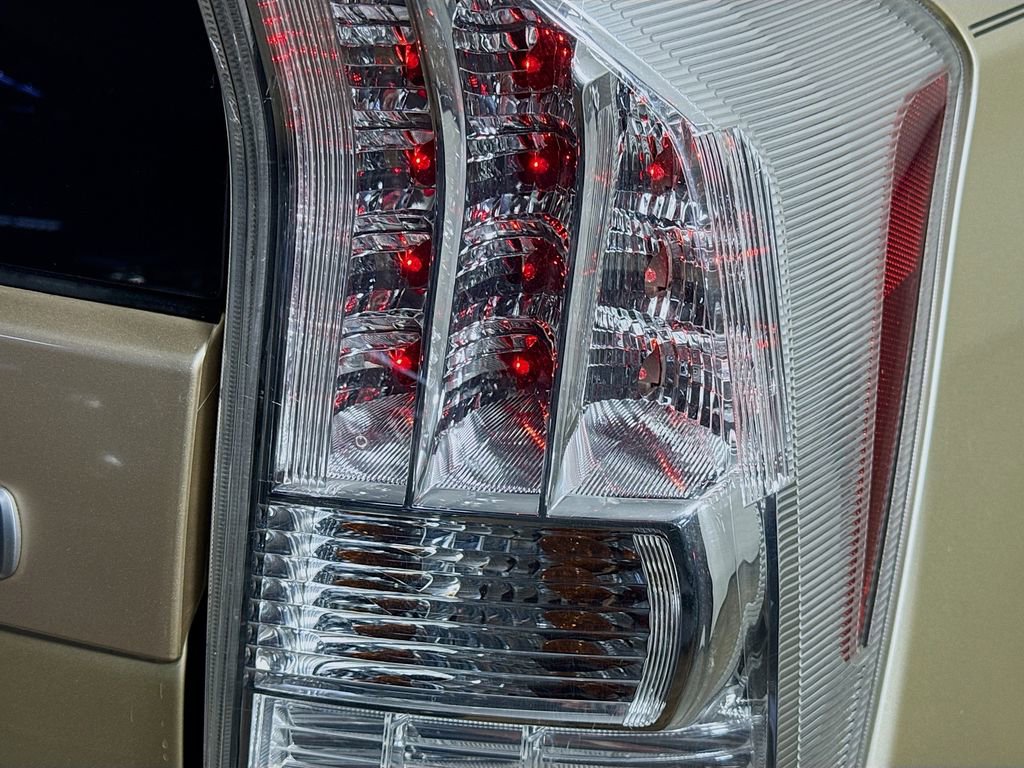 Used 2011 Toyota Prius Five w/ Advanced Technology Pkg image 31