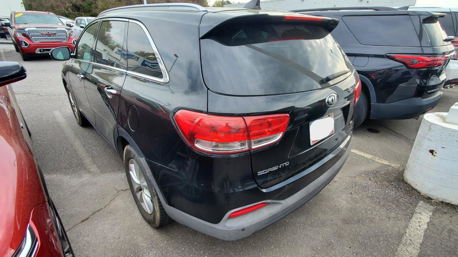 Used 2017 Kia Sorento LX w/ LX Convenience Package image 8