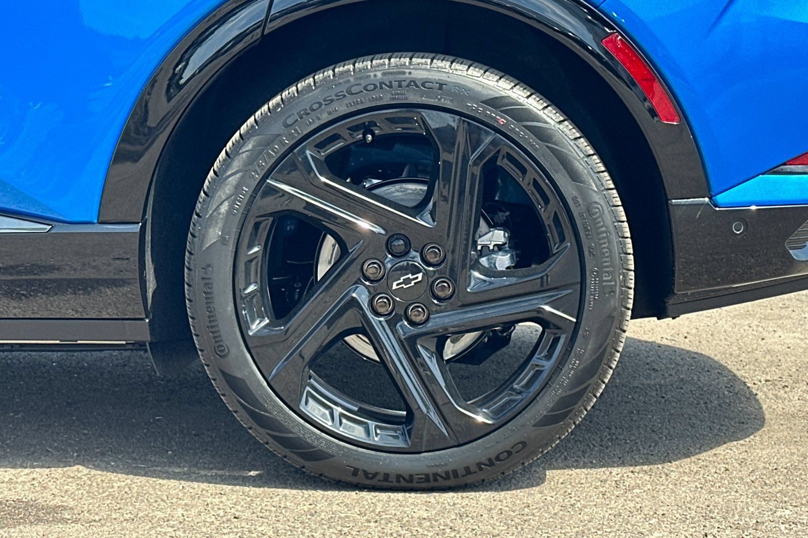 New 2025 Chevrolet Equinox EV RS w/ Active Safety Package 3 AWD/4WD image 25