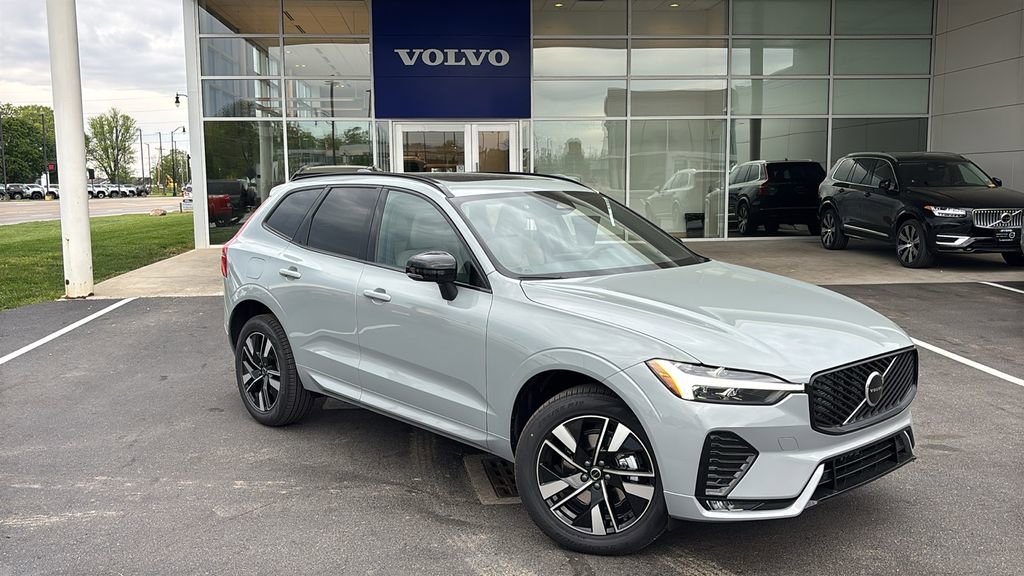 New 2026 Volvo XC60 B5 Core AWD/4WD image 2