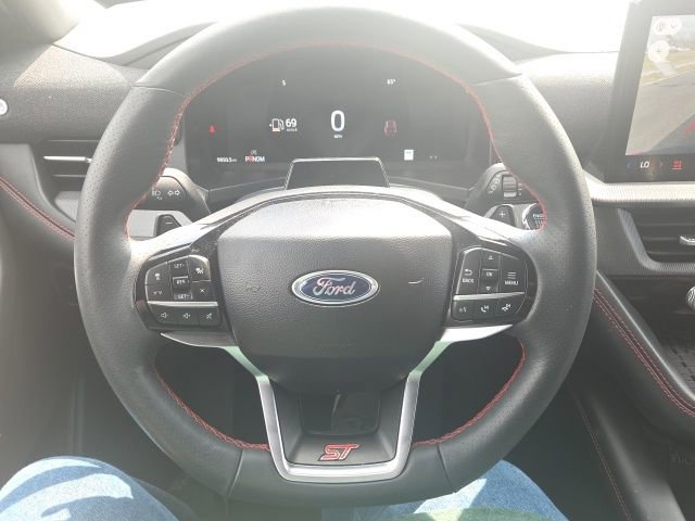 Used 2025 Ford Explorer ST AWD/4WD image 38