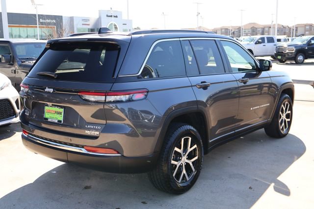 Used 2024 Jeep Grand Cherokee Limited image 7