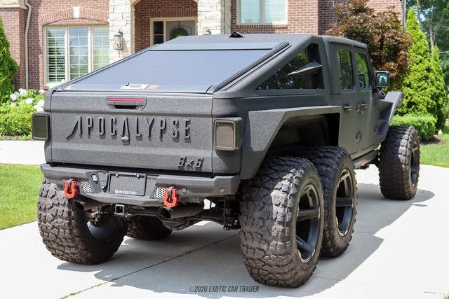 Used 2025 Jeep Gladiator Sport AWD/4WD image 8
