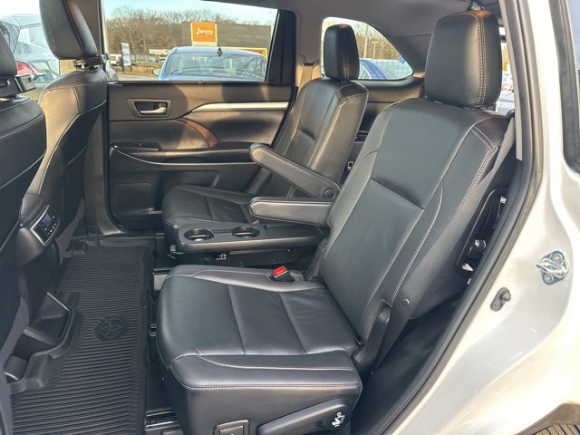 Used 2019 Toyota Highlander XLE image 50