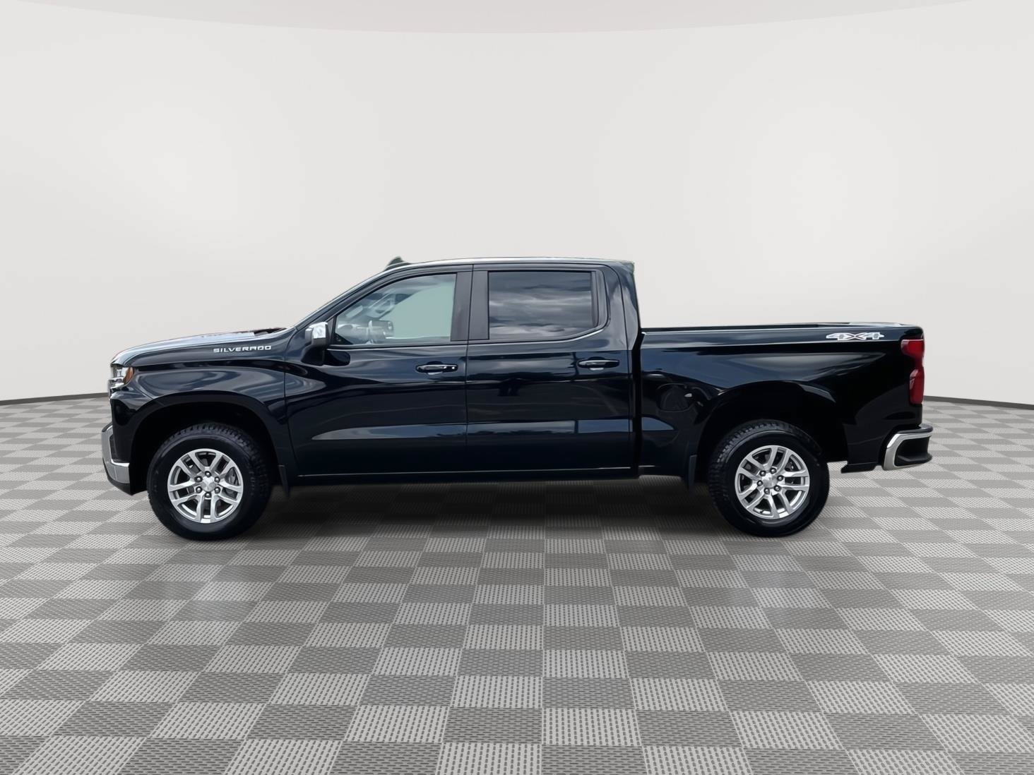 Used 2022 Chevrolet Silverado 1500 LT AWD/4WD image 8