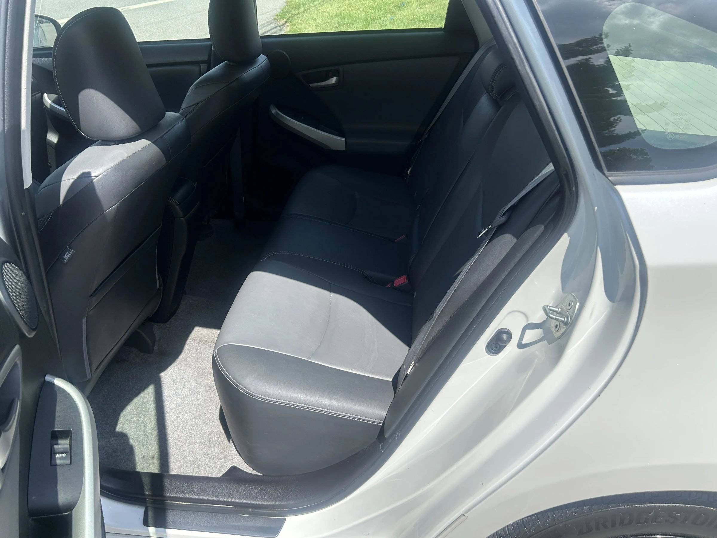 Used 2013 Toyota Prius Four FWD image 12