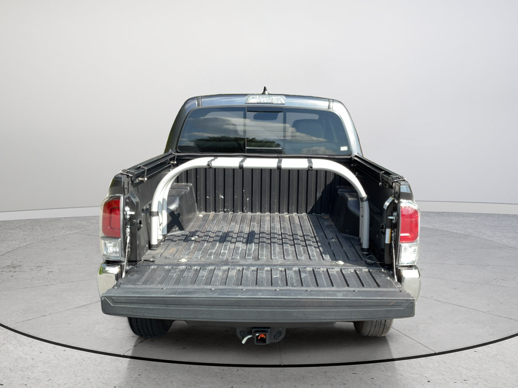 Used 2021 Toyota Tacoma SR5 RWD image 11