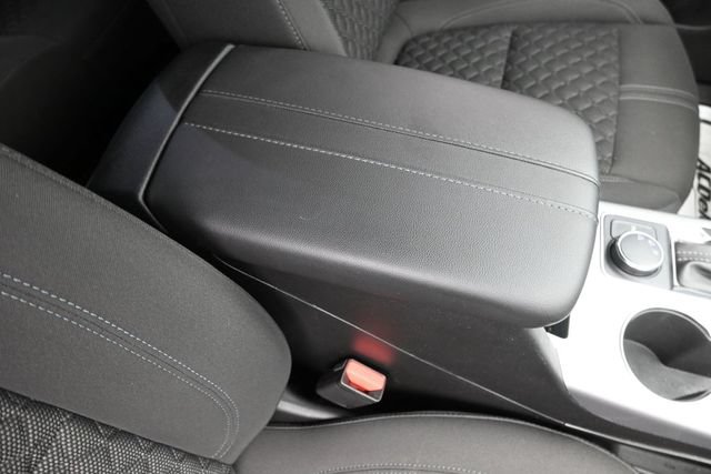 Used 2019 Chevrolet Blazer LT FWD image 34